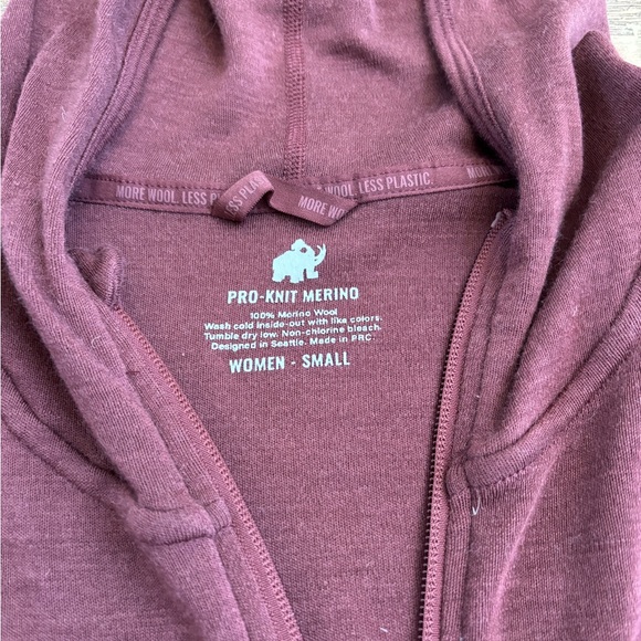 Woolly Womens zip up  Burgundy Hoodie size Small - Picture 2 of 9
